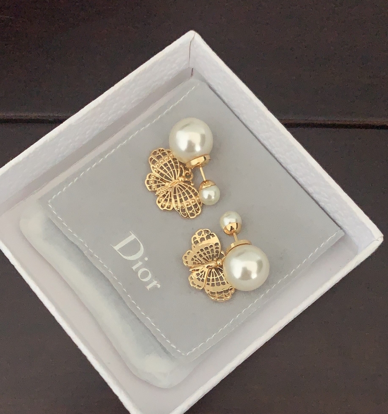 chr1st1an D10r earrings